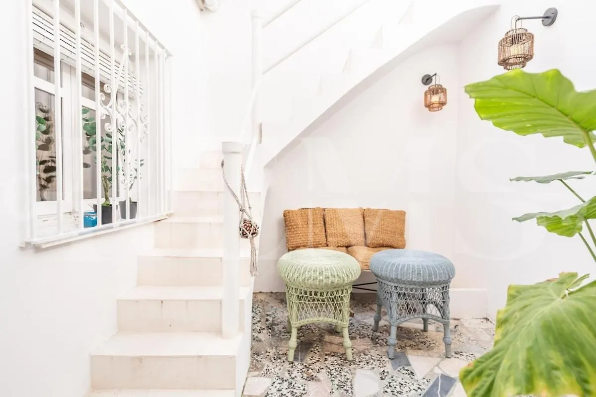 Charming House With Rooftop Terrace By Rems Torremolinos